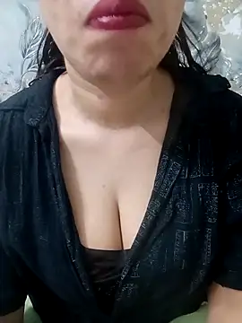 Snapshot of Haniya-143 chatting on 25, 4, 2026 Haniya-143 online show from 25, 4, 2026