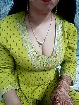 Snapshot of Haniya-143 chatting on 7, 6, 2026 Haniya-143 online show from 7, 6, 2026