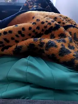 Snapshot of ariel-rick chatting on 25, 11, 2025 ariel-rick online show from 25, 11, 2025