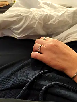 Snapshot of ariel-rick chatting on 19, 12, 2025 ariel-rick online show from 19, 12, 2025