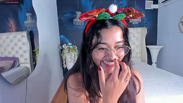 Snapshot of Ariana_Pierce chatting on 18, 12, 2024 Ariana Pierce online show from 18, 12, 2024
