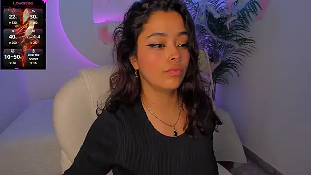 Snapshot of Ariana_Pierce chatting on 31, 10, 2025 Ariana Pierce online show from 31, 10, 2025