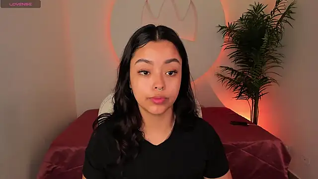 Snapshot of Ariana_Pierce chatting on 14, 12, 2025 Ariana Pierce online show from 14, 12, 2025
