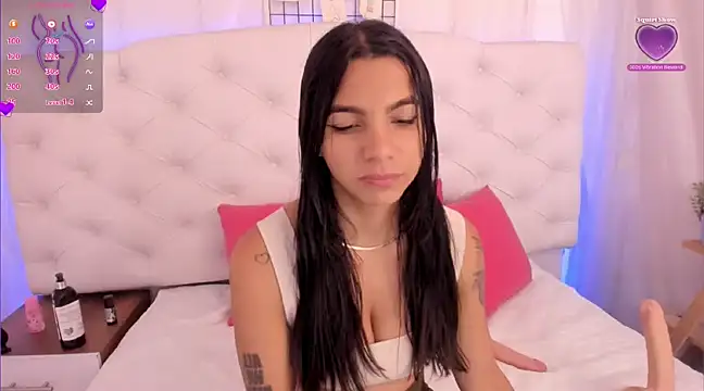 Snapshot of anchela-garcia1 chatting on 11, 1, 2025 anchela-garcia1 online show from 11, 1, 2025