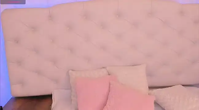 Snapshot of anchela-garcia1 chatting on 20, 1, 2025 anchela-garcia1 online show from 20, 1, 2025
