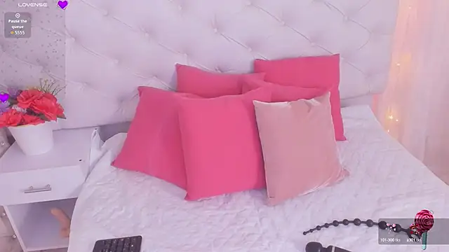 Snapshot of anchela-garcia1 chatting on 18, 9, 2025 anchela-garcia1 online show from 18, 9, 2025