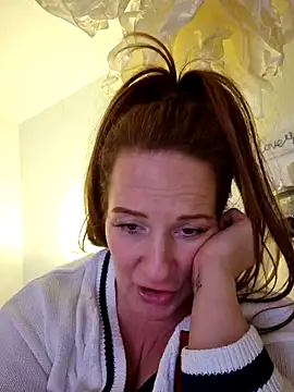 Snapshot of Engel_mia chatting on 16, 2, 2025 Engel mia online show from 16, 2, 2025