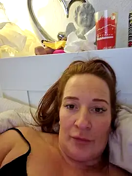 Snapshot of Engel_mia chatting on 16, 2, 2025 Engel mia online show from 16, 2, 2025