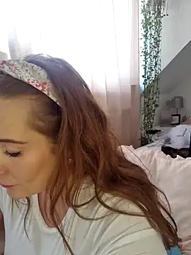 Snapshot of Engel_mia chatting on 19, 2, 2025 Engel mia online show from 19, 2, 2025