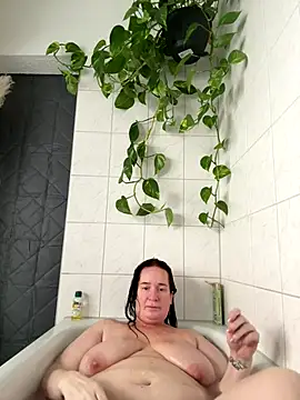 Snapshot of Engel_mia chatting on 26, 11, 2025 Engel mia online show from 26, 11, 2025