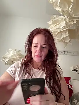 Snapshot of Engel_mia chatting on 5, 12, 2025 Engel mia online show from 5, 12, 2025