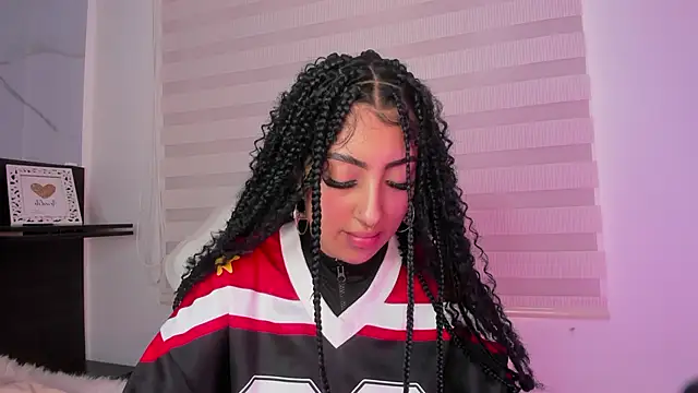 Snapshot of misscheelsee chatting on 22, 2, 2025 misscheelsee online show from 22, 2, 2025