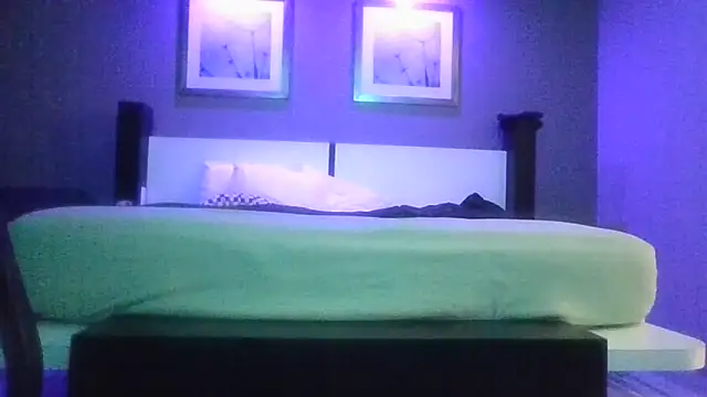 DerekPerez2025 online show from 21, 12, 2025