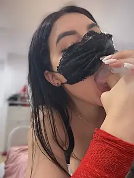 Snapshot of reema6969 chatting on 19, 12, 2024 reema6969 online show from 19, 12, 2024