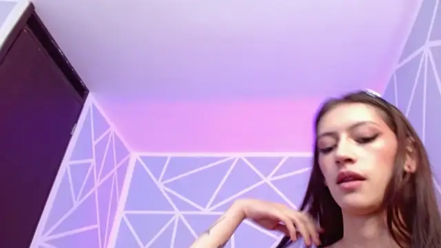 Snapshot of sara17_ chatting on 20, 3, 2025 sara17 online show from 20, 3, 2025