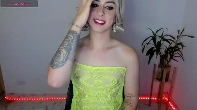 ashley sans2000 online show from 28, 11, 2025