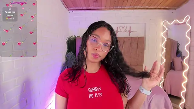 penelope tay1 online show from 24, 11, 2025