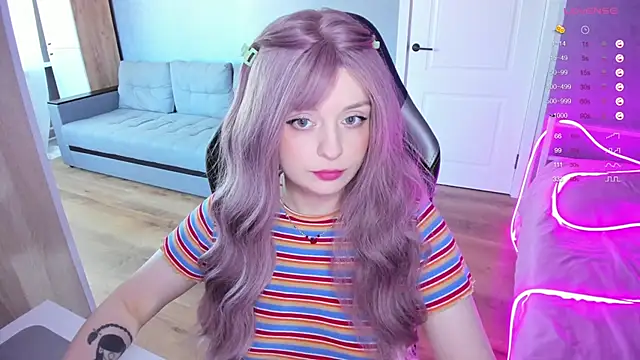 Snapshot of Amy_honey_angel chatting on 11, 9, 2025 Amy honey angel online show from 11, 9, 2025