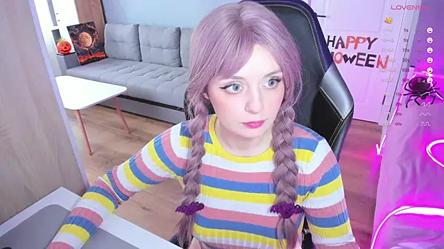 Snapshot of Amy_honey_angel chatting on 2, 11, 2025 Amy honey angel online show from 2, 11, 2025