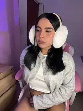 Emily-14 online show from 14, 1, 2026