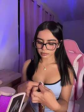 Emily-14 online show from 14, 7, 2026