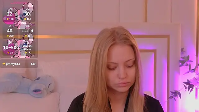 Snapshot of DorisHell chatting on 23, 10, 2025 DorisHell online show from 23, 10, 2025