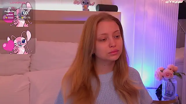 Snapshot of DorisHell chatting on 22, 11, 2025 DorisHell online show from 22, 11, 2025