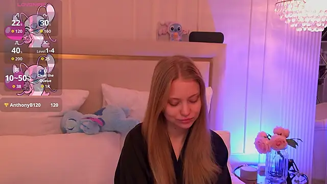 Snapshot of DorisHell chatting on 28, 11, 2025 DorisHell online show from 28, 11, 2025