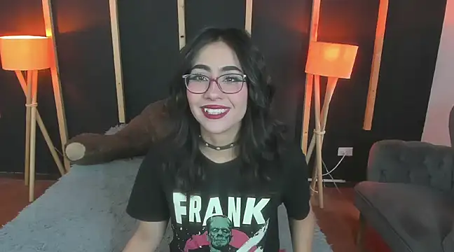 vampy dolll online show from 6, 1, 2025