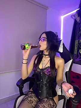 vampy dolll online show from 20, 12, 2025