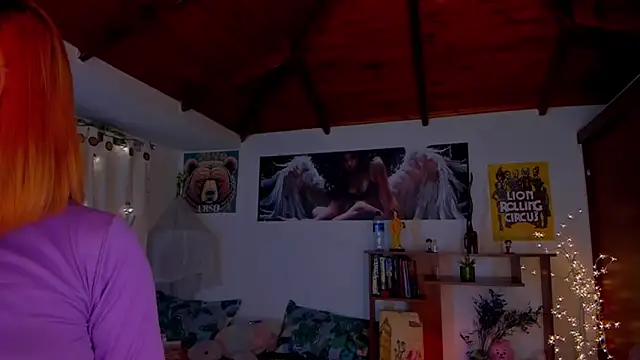 cuteweed420 online show from 16, 2, 2025