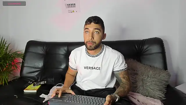 Sweet and caramel online show from 5, 2, 2025