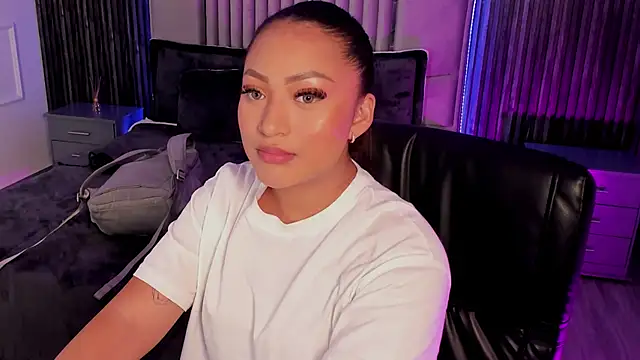 Lillyortiz online show from 13, 2, 2025