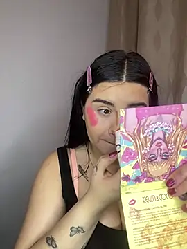 SaraBraun  online show from 6, 1, 2025