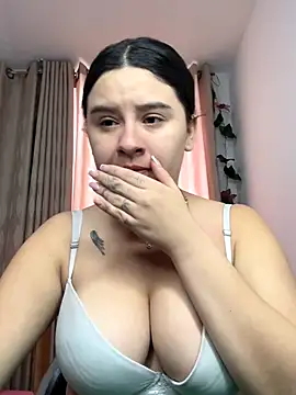 SaraBraun  online show from 2, 11, 2025