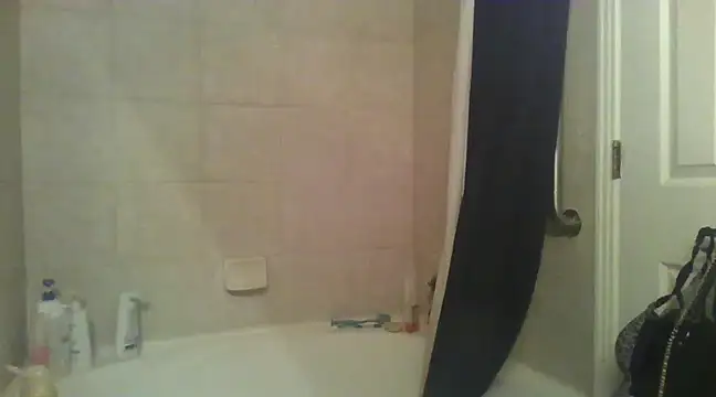 Snapshot of LuckiXCX chatting on 8, 2, 2025 LuckiXCX online show from 8, 2, 2025