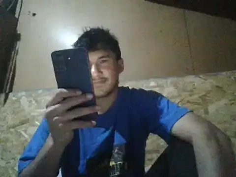 Snapshot of xxx-999 chatting on 1, 10, 2025 xxx-999 online show from 1, 10, 2025