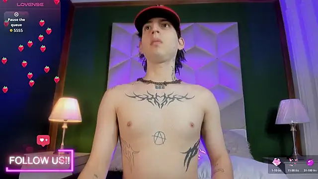 Snapshot of sett_and_gwen chatting on 23, 10, 2025 sett and gwen online show from 23, 10, 2025