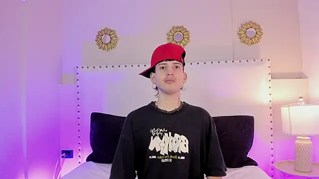 Snapshot of sett_and_gwen chatting on 23, 11, 2025 sett and gwen online show from 23, 11, 2025