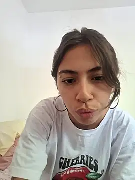 Jazmin-Cerezita online show from 18, 12, 2024