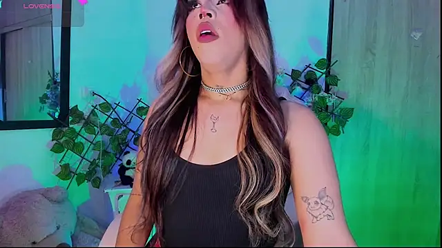 Snapshot of Samuel_Hilton chatting on 4, 4, 2026 Samuel Hilton online show from 4, 4, 2026