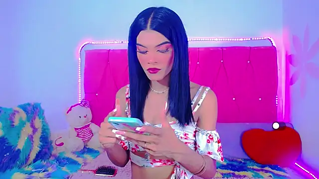 Theylor Rouse online show from 4, 2, 2025