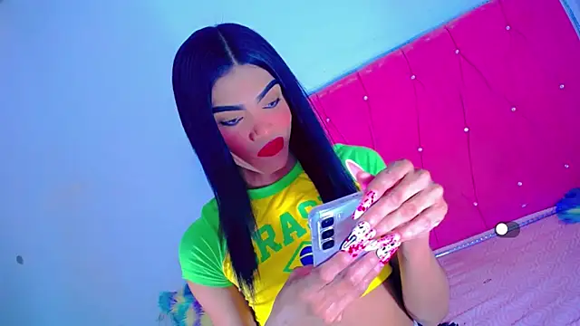 Snapshot of Theylor_Rouse chatting on 26, 10, 2025 Theylor Rouse online show from 26, 10, 2025