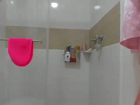 Snapshot of Liah_ferrer chatting on 18, 12, 2024 Liah ferrer online show from 18, 12, 2024