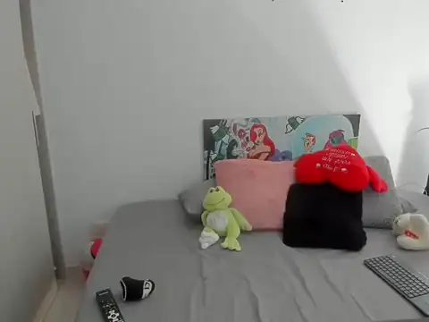 Snapshot of Liah_ferrer chatting on 19, 12, 2024 Liah ferrer online show from 19, 12, 2024