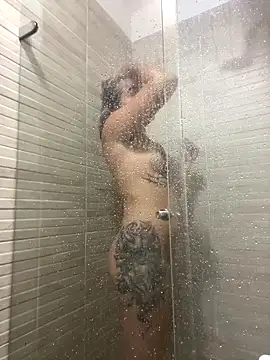 Snapshot of Liah_ferrer chatting on 8, 9, 2025 Liah ferrer online show from 8, 9, 2025