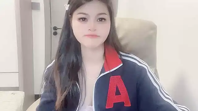 Snapshot of Ytao-528 chatting on 13, 11, 2025 Ytao-528 online show from 13, 11, 2025