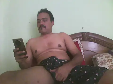 Snapshot of farhaanmacho chatting on 6, 5, 2026 farhaanmacho online show from 6, 5, 2026