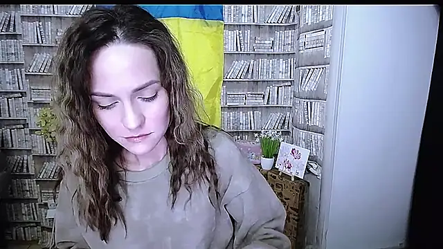 Snapshot of Lina_Star_S chatting on 16, 12, 2025 Lina Star S online show from 16, 12, 2025