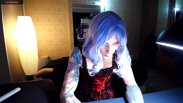 Julia dolls online show from 20, 12, 2025